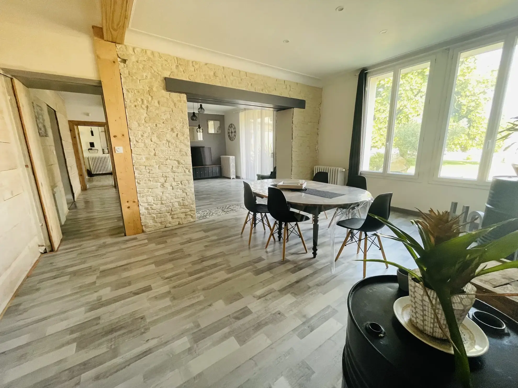 Belle maison familiale avec grand terrain à Cuhon, calme et potentielle extension 