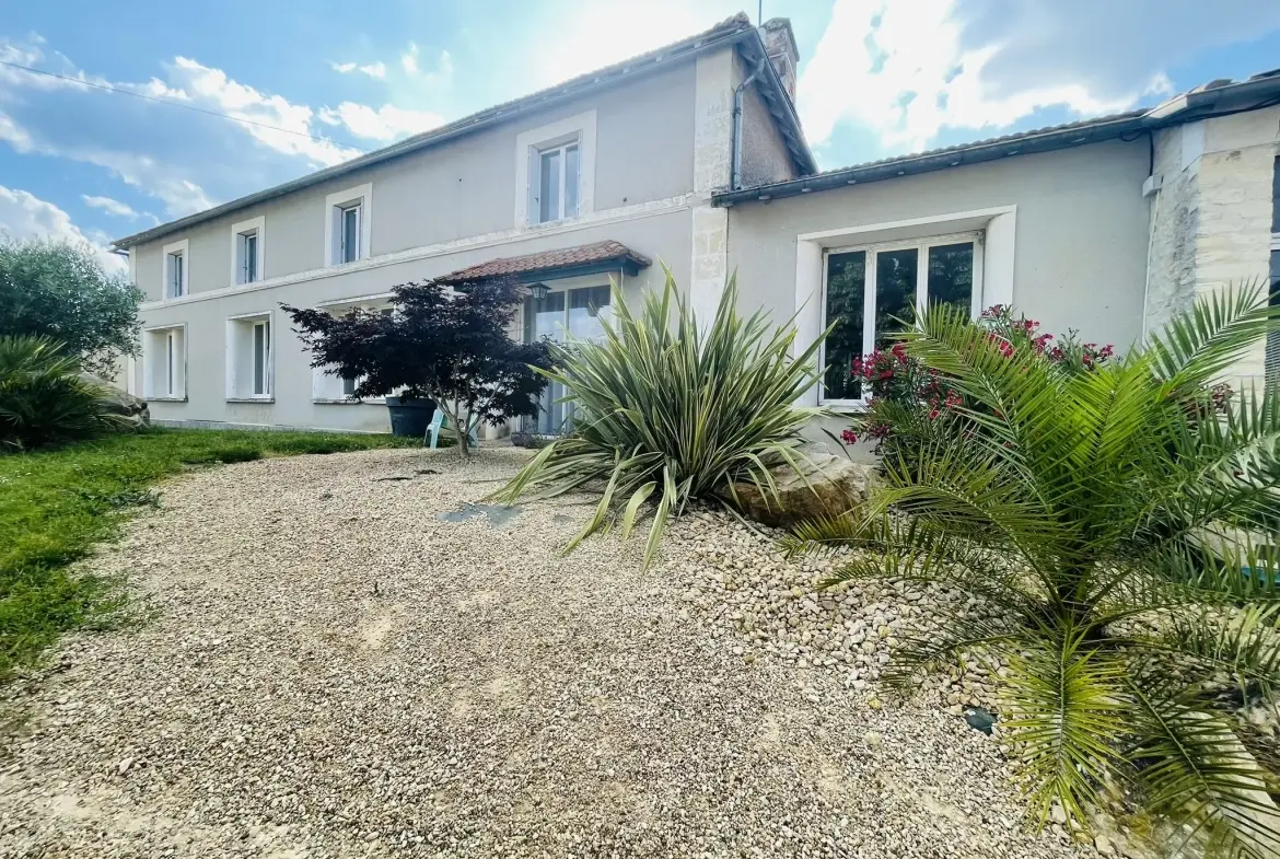 Belle maison familiale avec grand terrain à Cuhon, calme et potentielle extension 