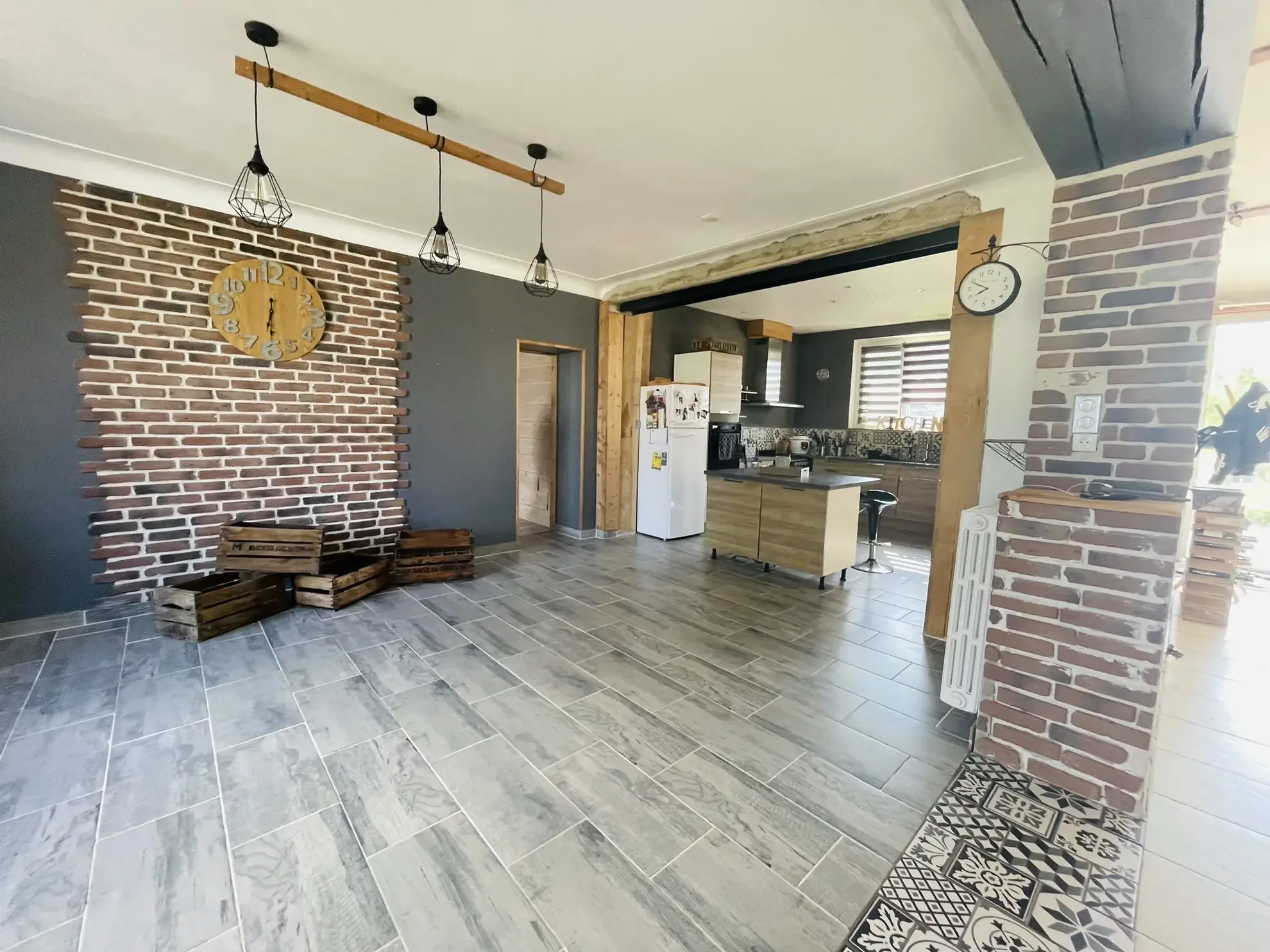 Belle maison familiale avec grand terrain à Cuhon, calme et potentielle extension 