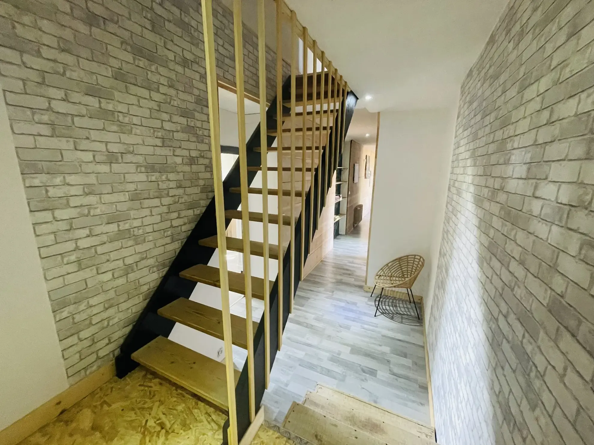 Belle maison familiale avec grand terrain à Cuhon, calme et potentielle extension 