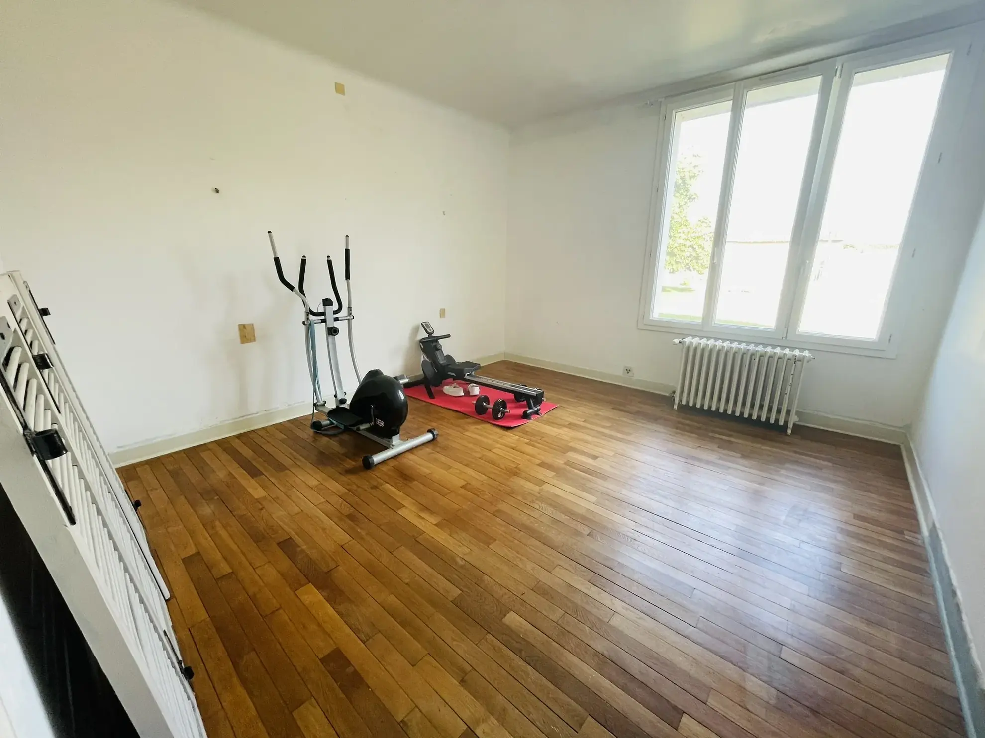 Belle maison familiale avec grand terrain à Cuhon, calme et potentielle extension 