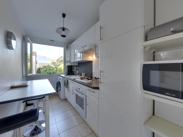 Bel appartement T4 lumineux secteur Gabriel Péri à St Martin d'Hères 