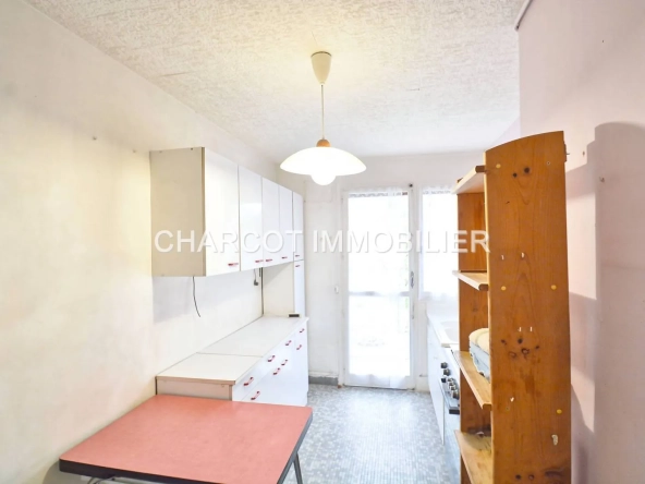 Appartement 3 pièces avec cave, garage et vue dégagée à Sainte-Foy-lès-Lyon 