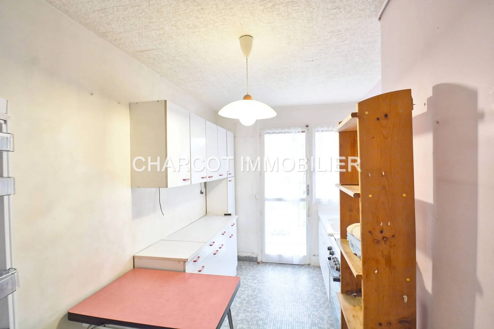 Appartement 3 pièces avec cave, garage et vue dégagée à Sainte-Foy-lès-Lyon 