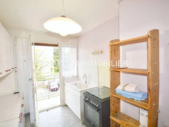 Appartement 3 pièces avec cave, garage et vue dégagée à Sainte-Foy-lès-Lyon 