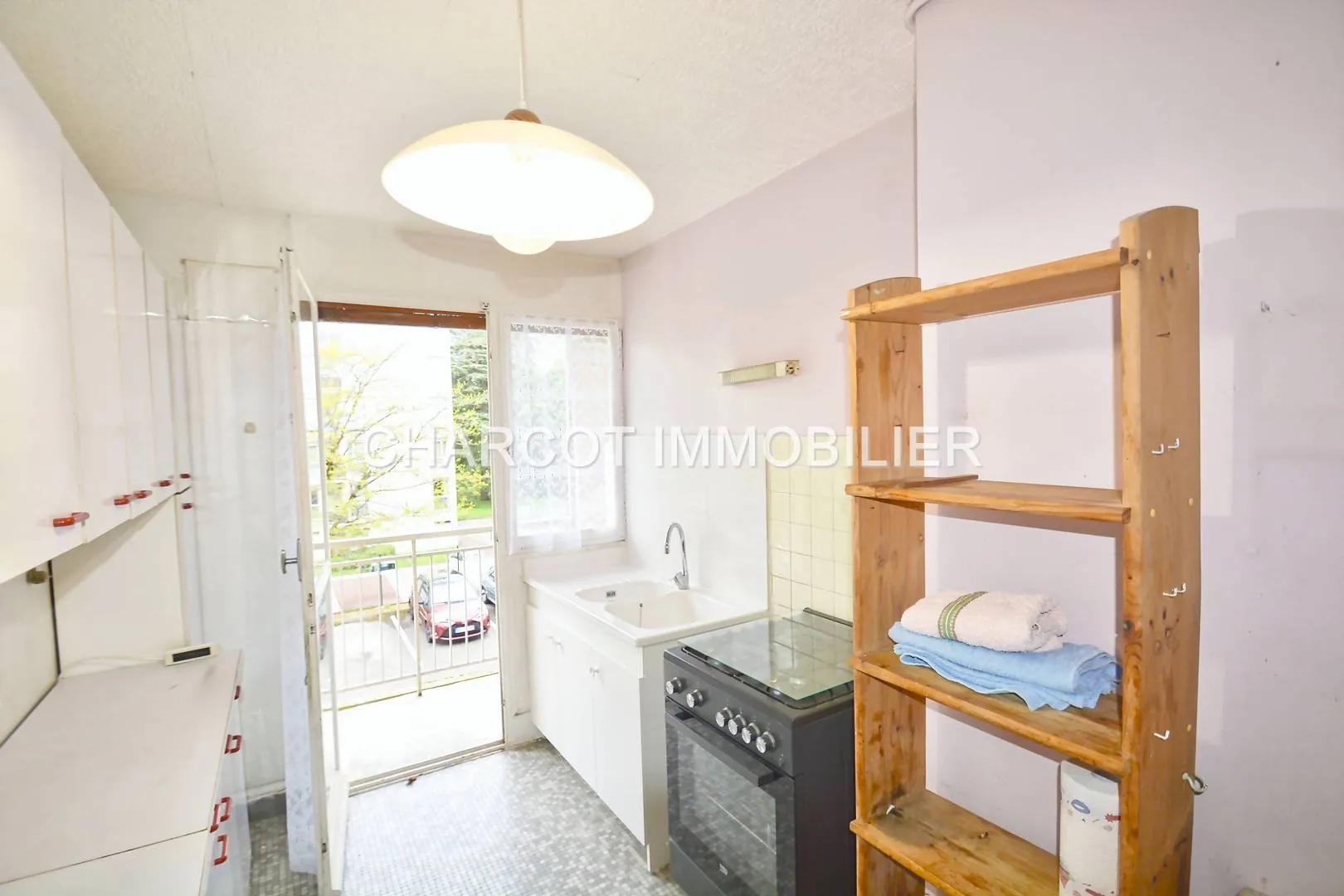 Appartement 3 pièces avec cave, garage et vue dégagée à Sainte-Foy-lès-Lyon 