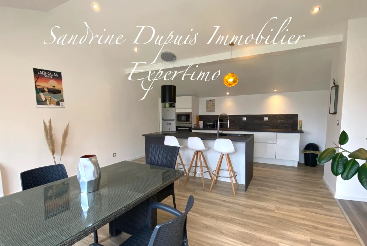 Maison charentaise entièrement rénovée avec 3 chambres, garage et belle vue campagne près de Saintes 