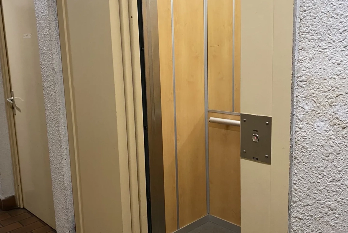 Appartement 2 pièces à Rodez - 47 m² avec balcon, cave et parking 