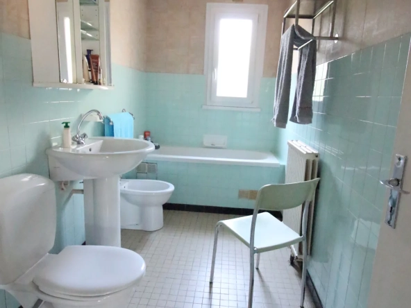 Villa à Montpellier proche hôpitaux et facultés avec 4 chambres 