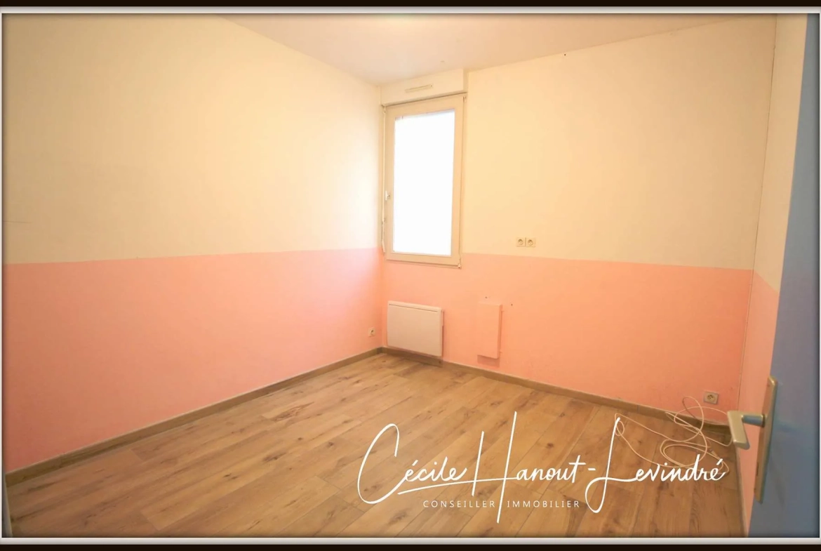 Immeuble locatif à Pontorson avec deux appartements et terrasse exposée 
