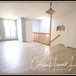 Immeuble locatif à Pontorson avec deux appartements et terrasse exposée