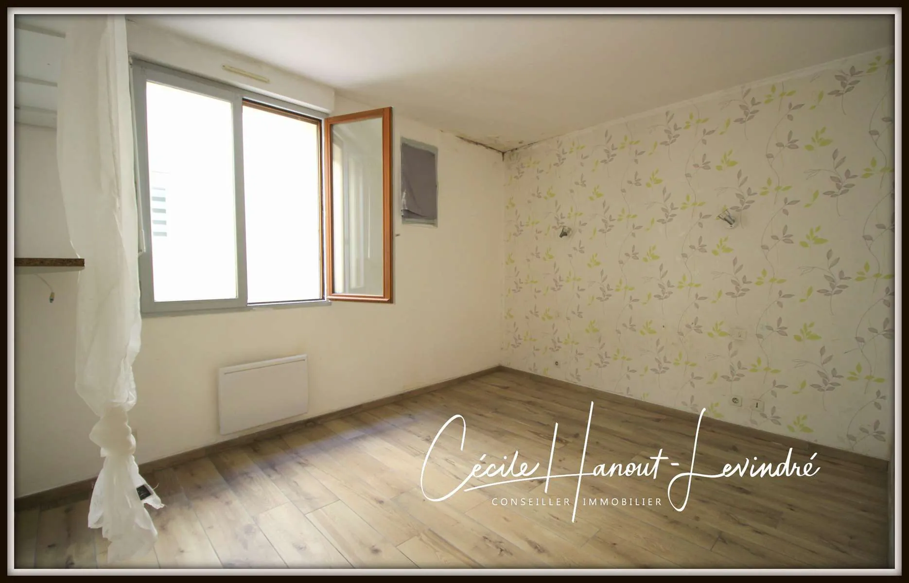 Immeuble locatif à Pontorson avec deux appartements et terrasse exposée 