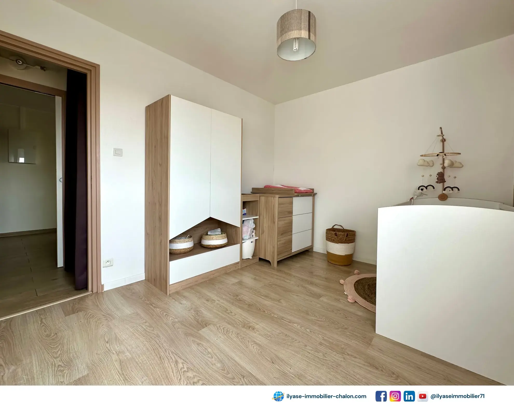 Appartement T4 lumineux de 78 m² avec deux balcons et stationnement à Chalon-sur-Saône 