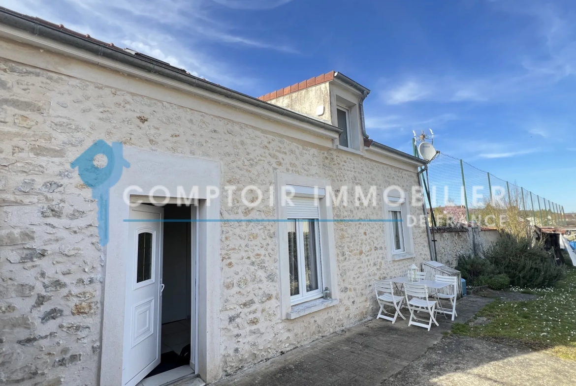 Maison en pierres avec jardin et dépendance à Boissy le Cutté - La Ferté Alais 