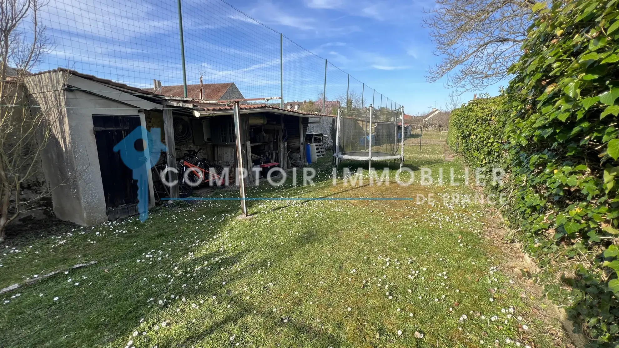 Maison en pierres avec jardin et dépendance à Boissy le Cutté - La Ferté Alais 