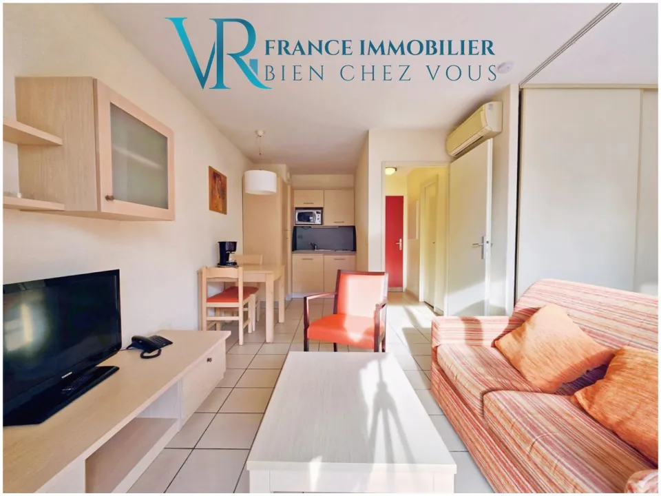Studio de 31 m² avec balcon et parking à Divonne-les-Bains, idéal pour investisseurs 