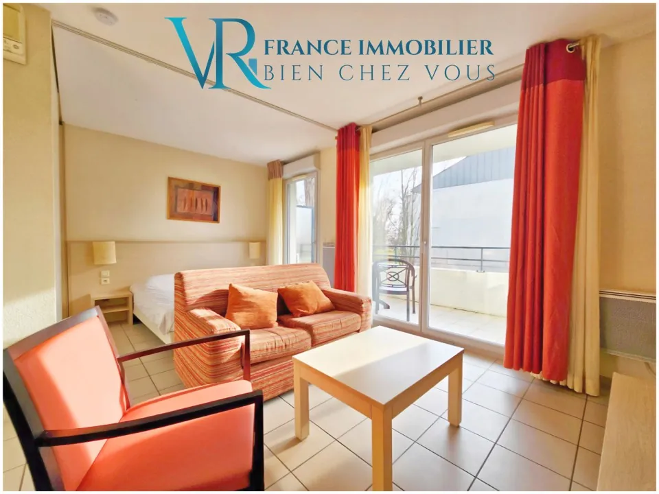 Studio de 31 m² avec balcon et parking à Divonne-les-Bains, idéal pour investisseurs 