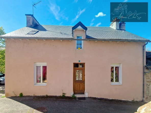 Charmante maison de village avec deux logements et vue panoramique sur le Céor à Cassagnes Begonhes