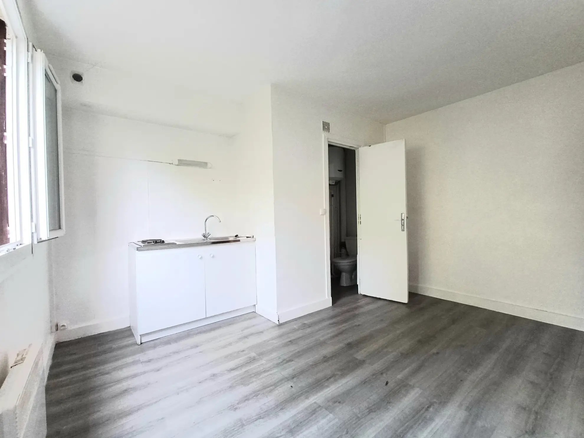 Studio lumineux de 16 m² à Viry-Châtillon proche T12, jardin privé 