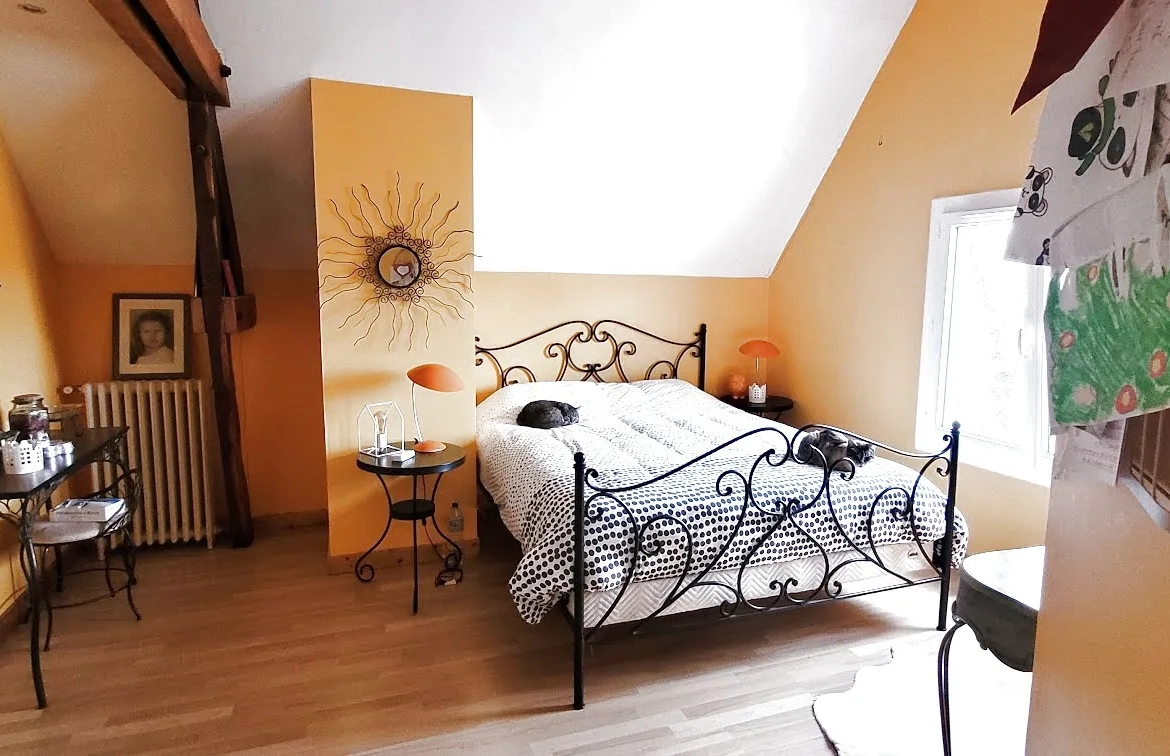 Maison à vendre en Dordogne de 127 m² avec 3 chambres et terrain de 2439 m², DPE B 