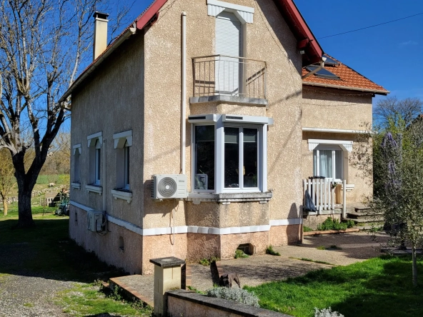 Maison à vendre en Dordogne de 127 m² avec 3 chambres et terrain de 2439 m², DPE B