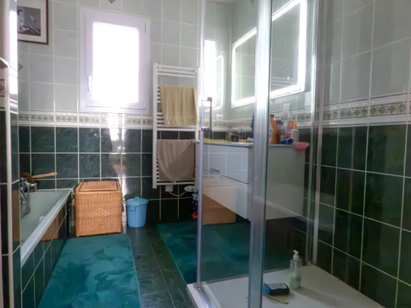 Maison 3 chambres avec véranda et garage à Champ-Saint-Père (85540) 