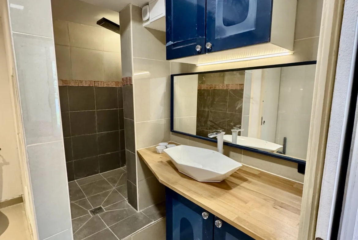 Appartement 2 pièces avec jardin privé à Houdan, calme et rénové 