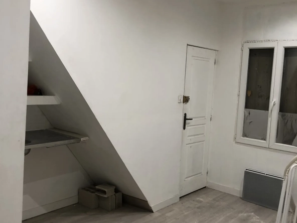 Appartement 2 pièces rénové avec parking près du métro Pierre Marie Curie