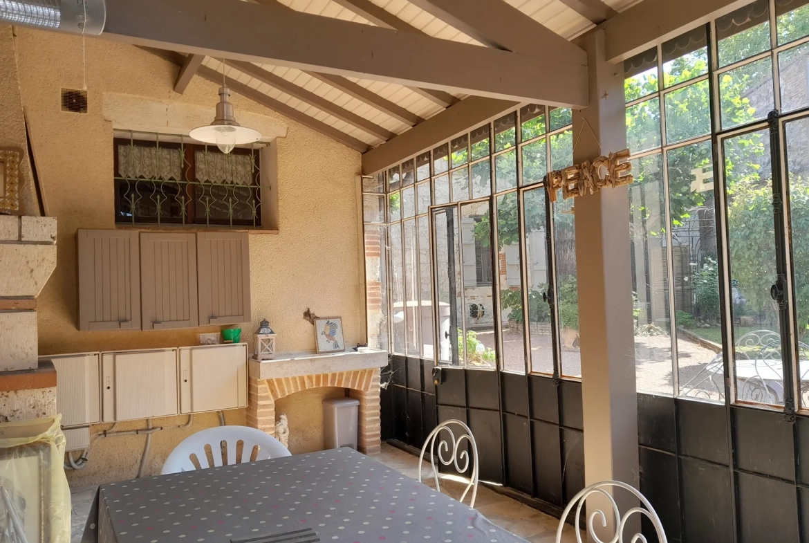 Maison de village authentique avec jardin, gîte et potentiel locatif à Malause 