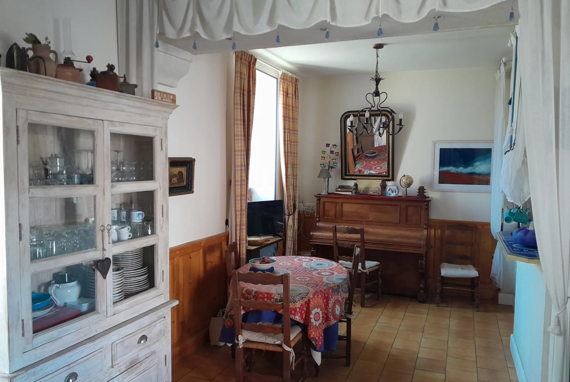 Maison de village authentique avec jardin, gîte et potentiel locatif à Malause 