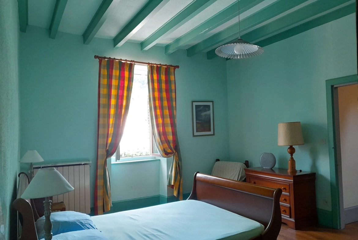 Maison de village authentique avec jardin, gîte et potentiel locatif à Malause 