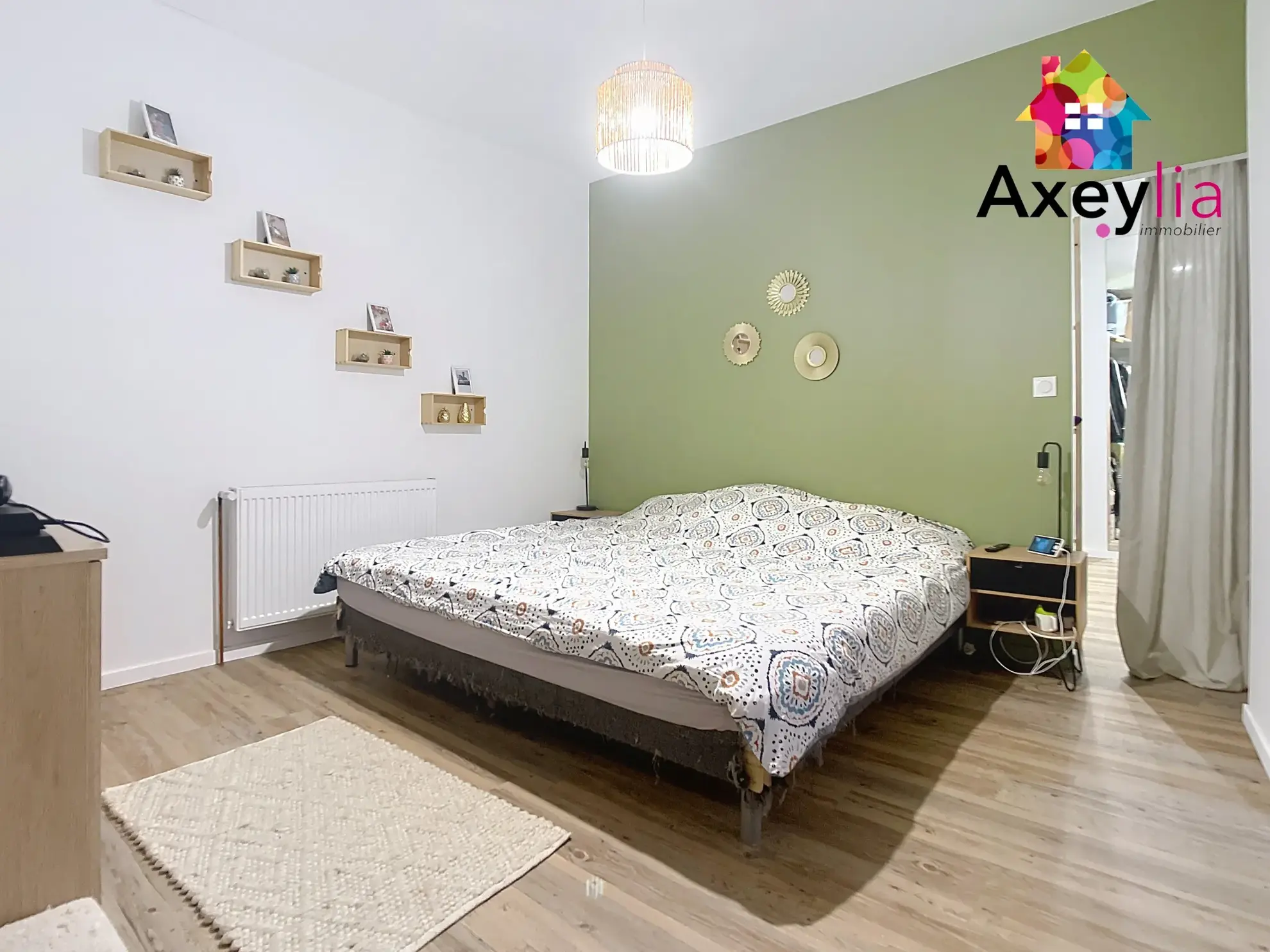 Maison moderne de 3 chambres à vendre au Coteau, terrain de 651 m², proche commodités 