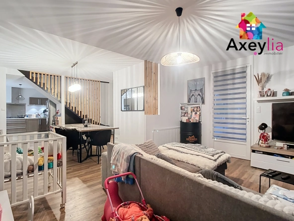 Maison moderne de 3 chambres à vendre au Coteau, terrain de 651 m², proche commodités