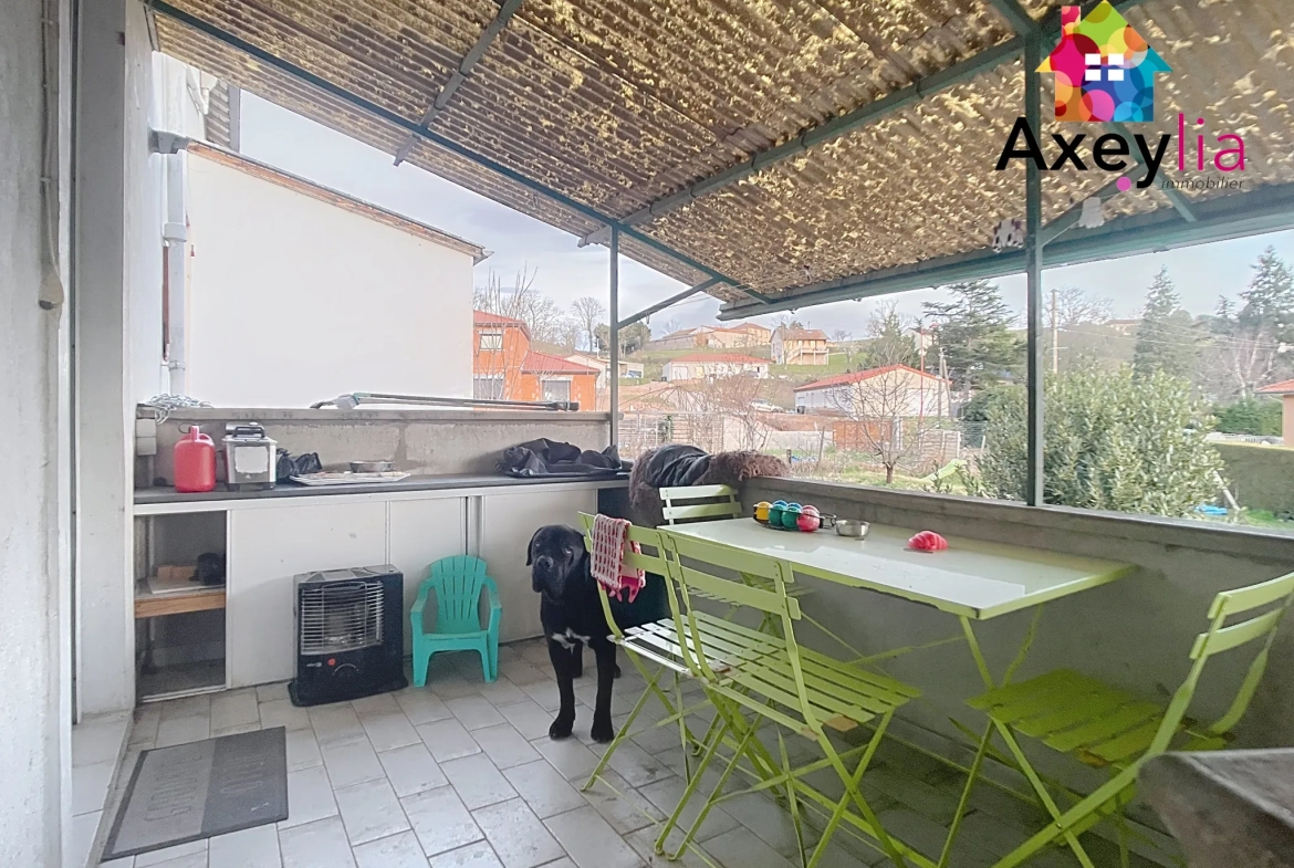 Maison moderne de 3 chambres à vendre au Coteau, terrain de 651 m², proche commodités 