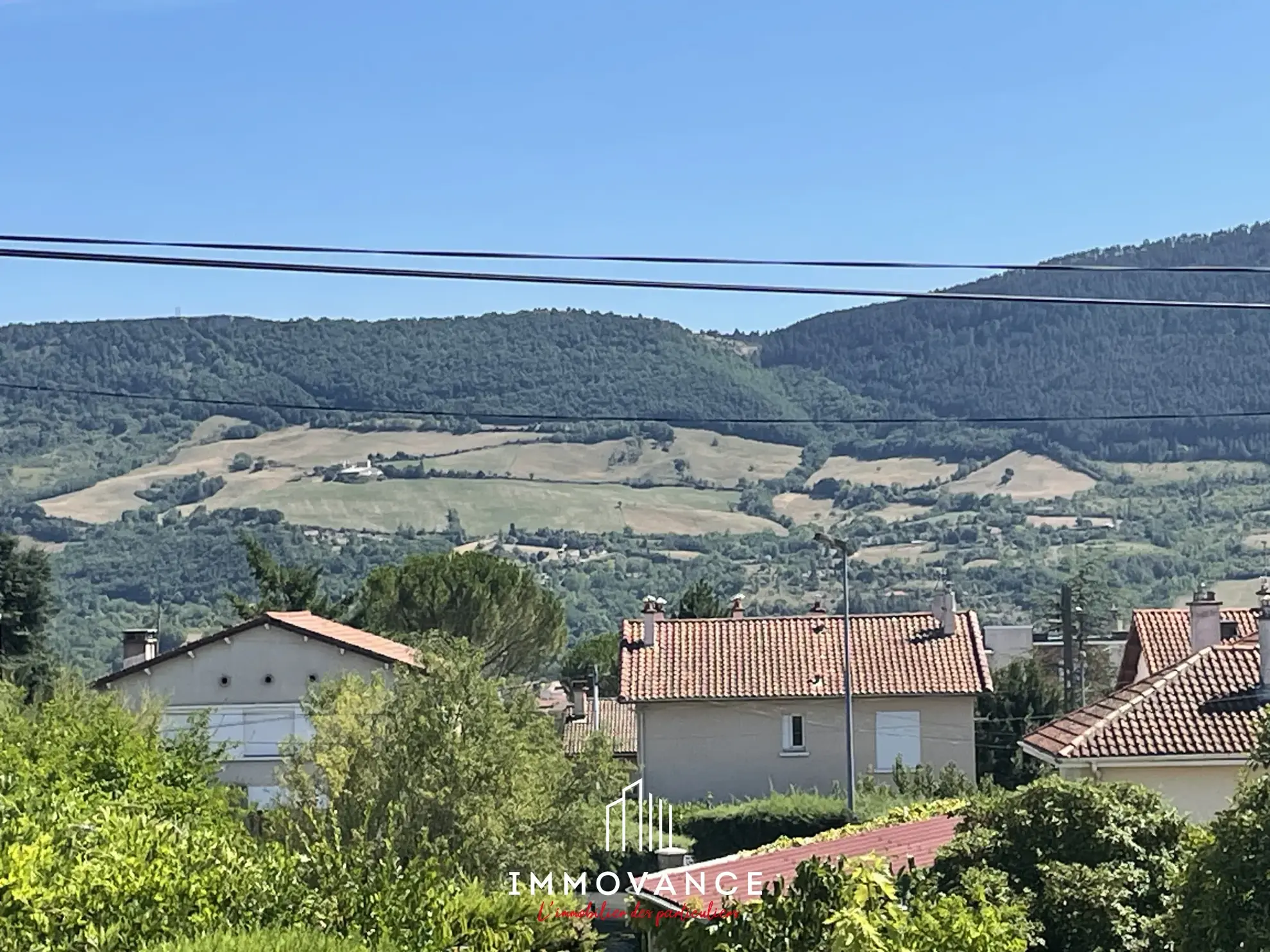 Maison familiale avec potentiel de rénovation à Millaul, 4 chambres sur terrain de 440 m² 