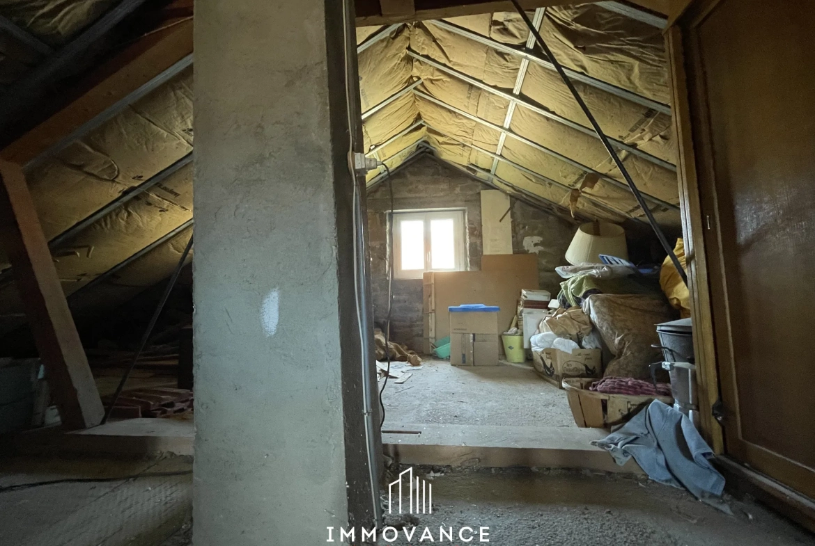 Maison familiale avec potentiel de rénovation à Millaul, 4 chambres sur terrain de 440 m² 