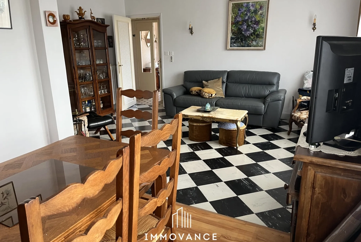 Maison familiale avec potentiel de rénovation à Millaul, 4 chambres sur terrain de 440 m² 