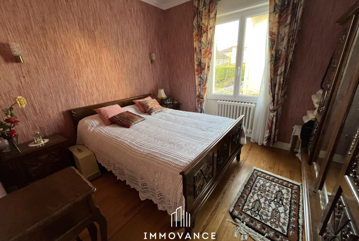 Maison familiale avec potentiel de rénovation à Millaul, 4 chambres sur terrain de 440 m² 