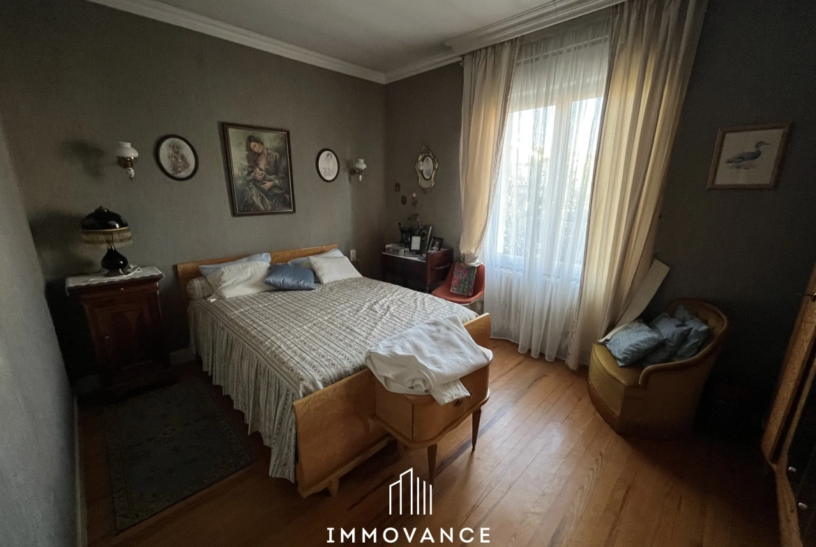 Maison familiale avec potentiel de rénovation à Millaul, 4 chambres sur terrain de 440 m² 