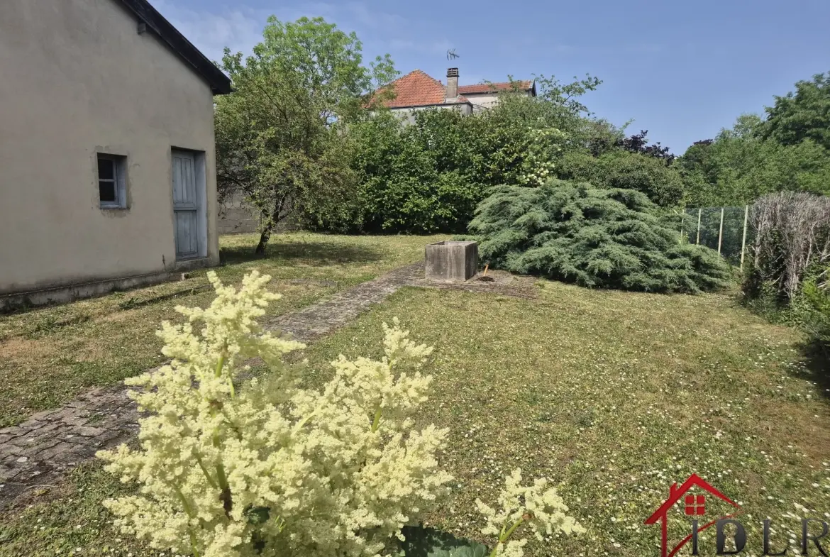 Maison à rénover de 126m² avec dépendances et jardin à Saint-Dizier 