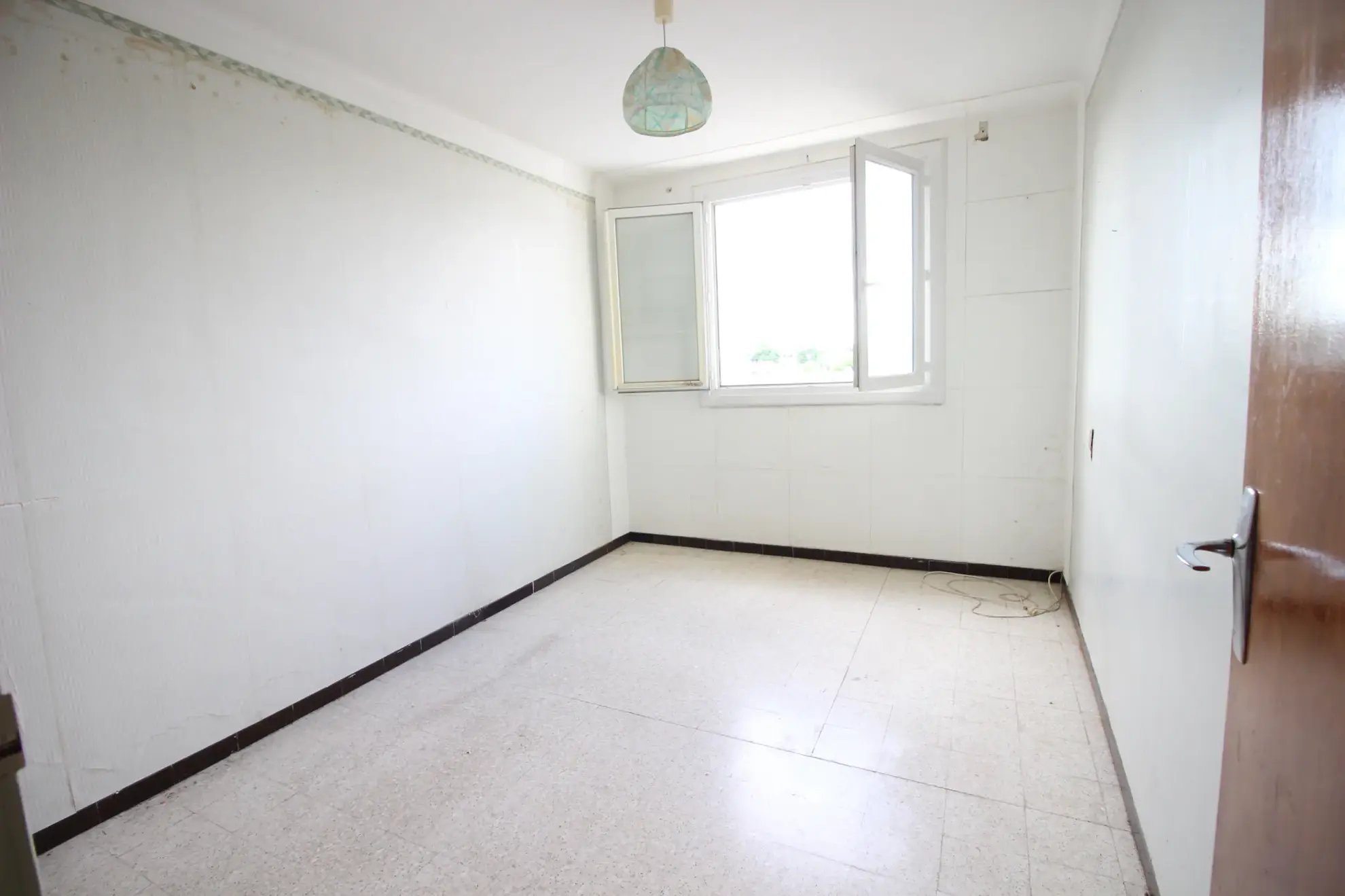 Appartement T4 à Montpelier avec 2 chambres, balcon, cave en dernier étage 