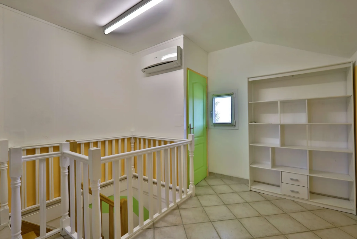 Maison T4 avec sous-sol complet à vendre à Arandon-Passins, découvrez cette charmante propriété familiale 