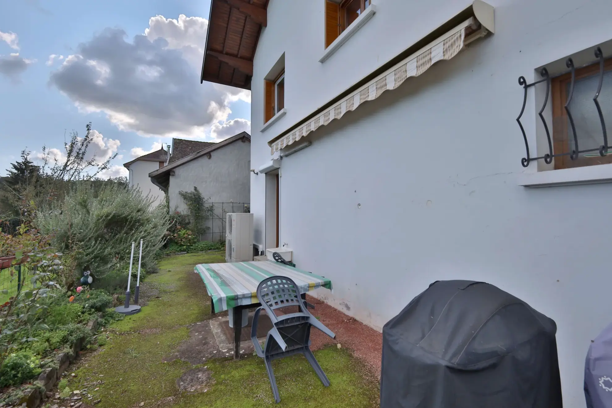 Maison T4 avec sous-sol complet à vendre à Arandon-Passins, découvrez cette charmante propriété familiale 
