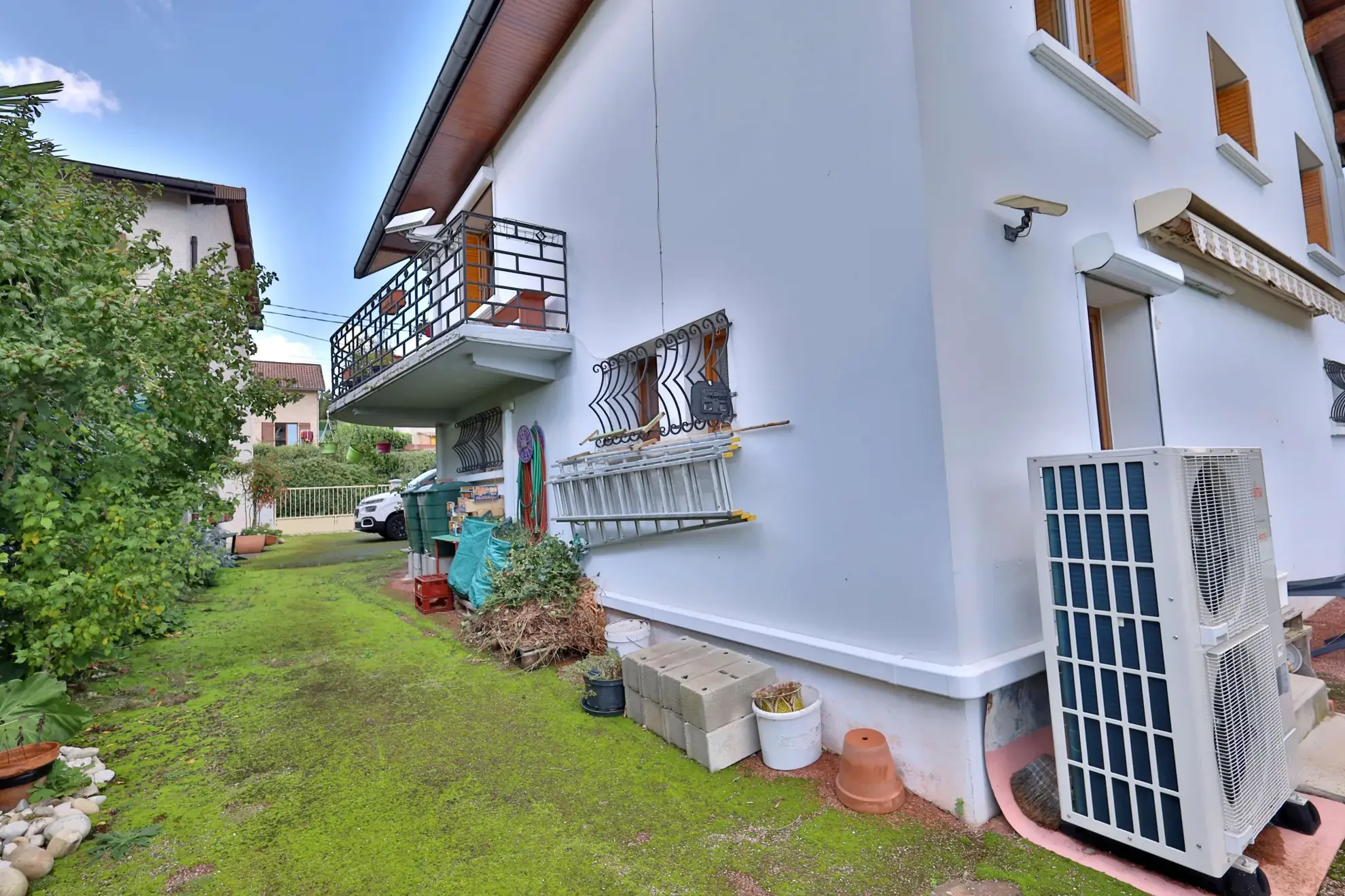 Maison T4 avec sous-sol complet à vendre à Arandon-Passins, découvrez cette charmante propriété familiale 