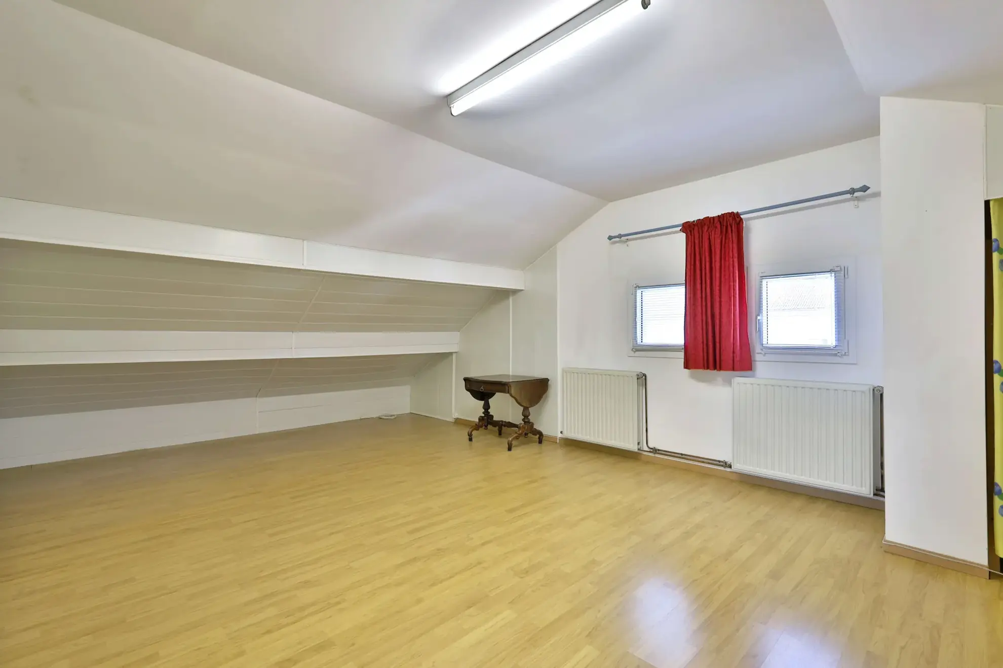 Maison T4 avec sous-sol complet à vendre à Arandon-Passins, découvrez cette charmante propriété familiale 