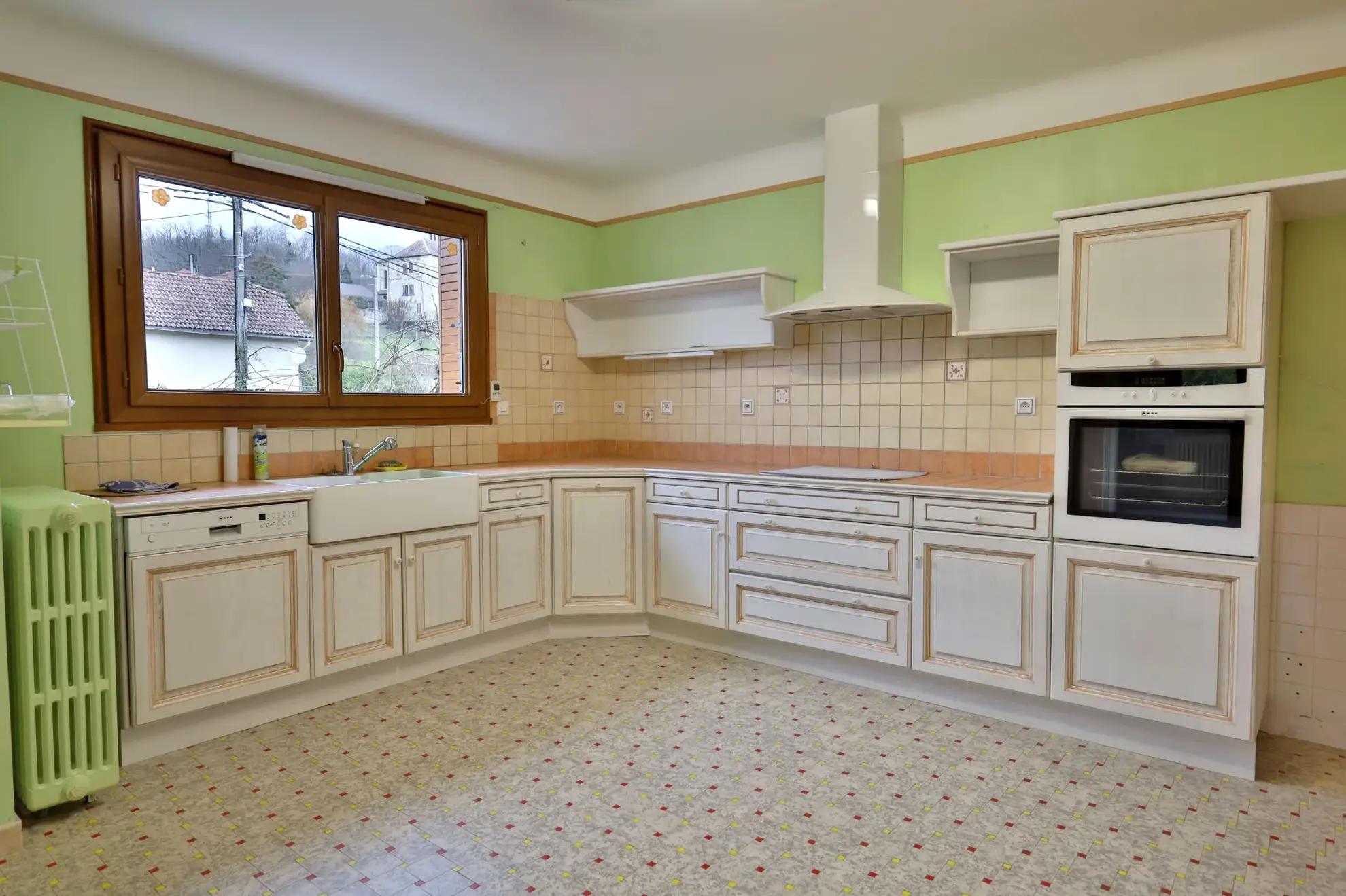 Maison T4 avec sous-sol complet à vendre à Arandon-Passins, découvrez cette charmante propriété familiale 