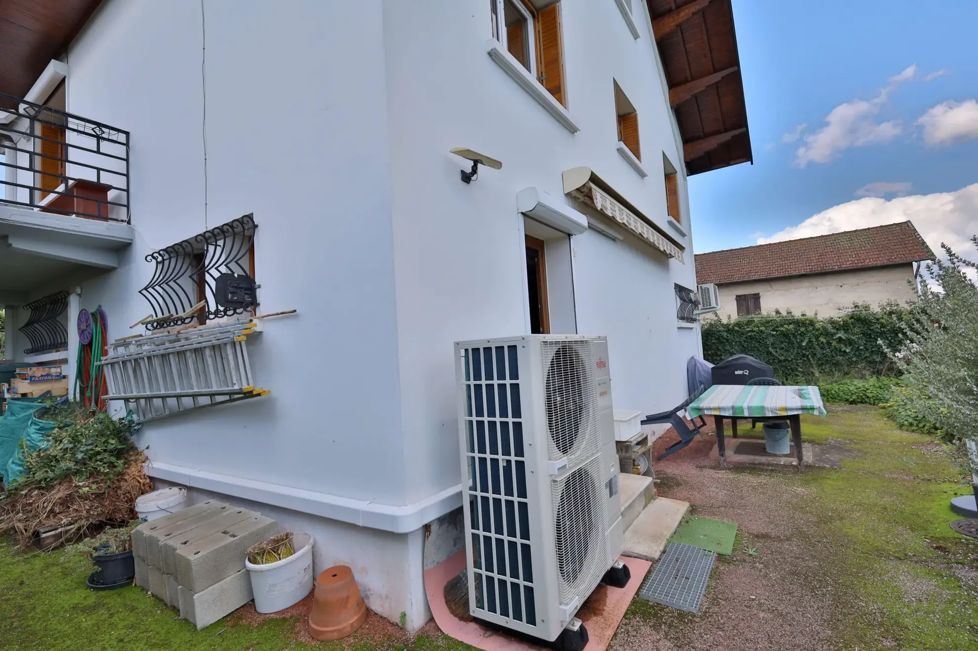 Maison T4 avec sous-sol complet à vendre à Arandon-Passins, découvrez cette charmante propriété familiale 