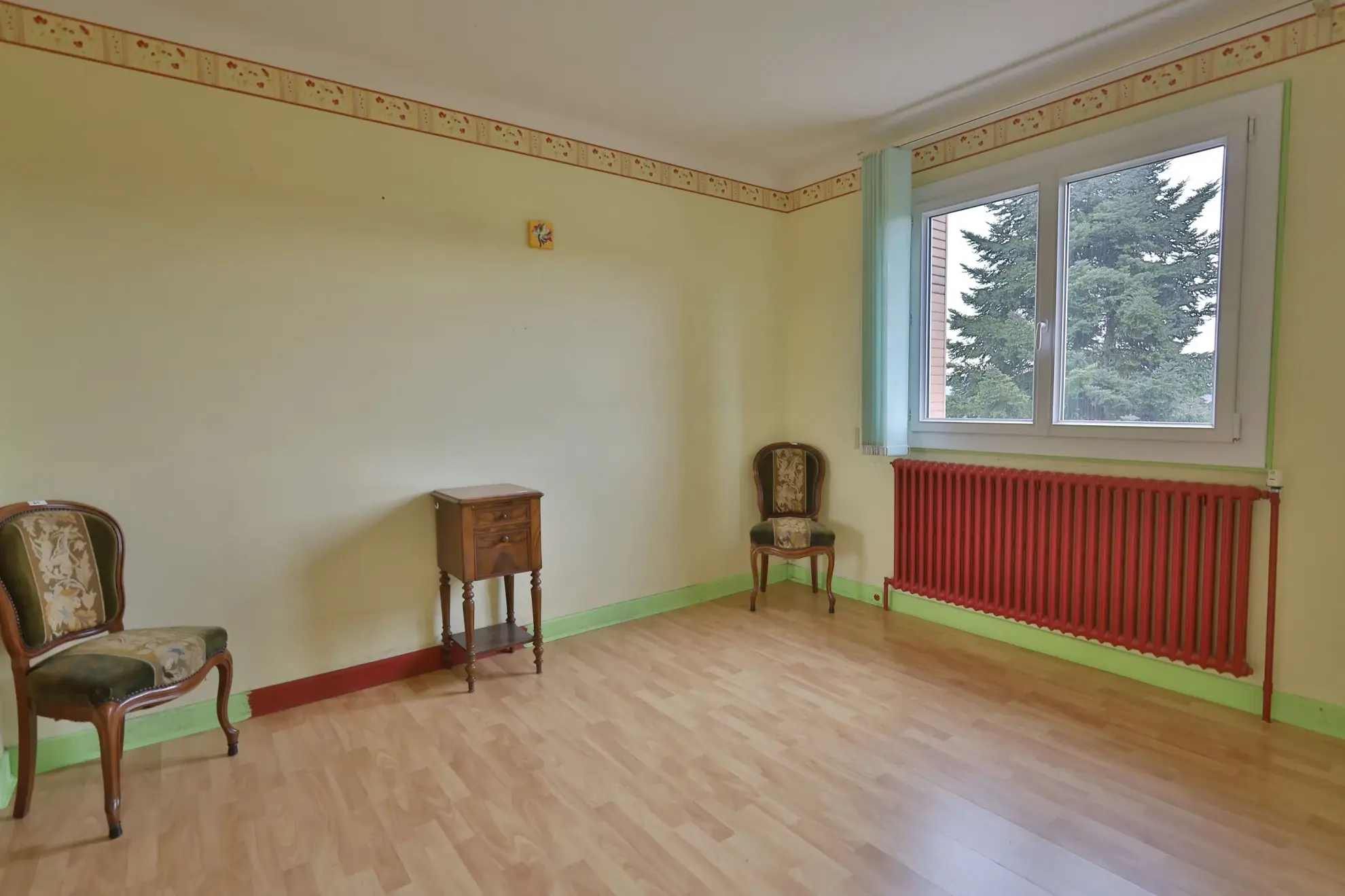 Maison T4 avec sous-sol complet à vendre à Arandon-Passins, découvrez cette charmante propriété familiale 