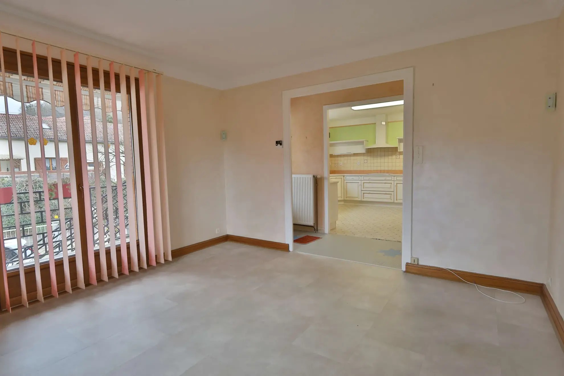 Maison T4 avec sous-sol complet à vendre à Arandon-Passins, découvrez cette charmante propriété familiale 