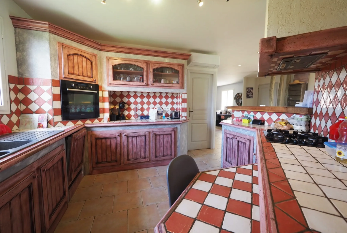 Belle villa de plain-pied de 168 m² à Mongauzy - Calme et proximité autoroute 
